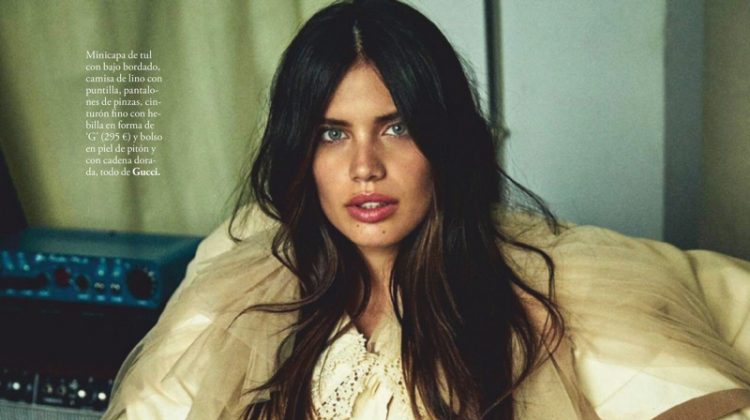 Sara Sampaio Delivers 1970’s Fashion for ELLE Spain