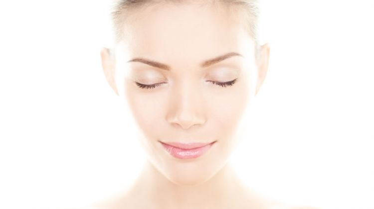 How to Minimize Pores: Your Guide to Smoother Skin Beauty Makeup Smooth Skin Asian Model