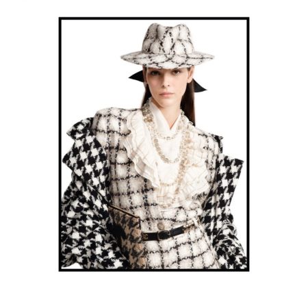 Chanel Hits the Studio for Fall 2019 Campaign Vittoria Ceretti stars in Chanel fall-winter 2019 campaign
