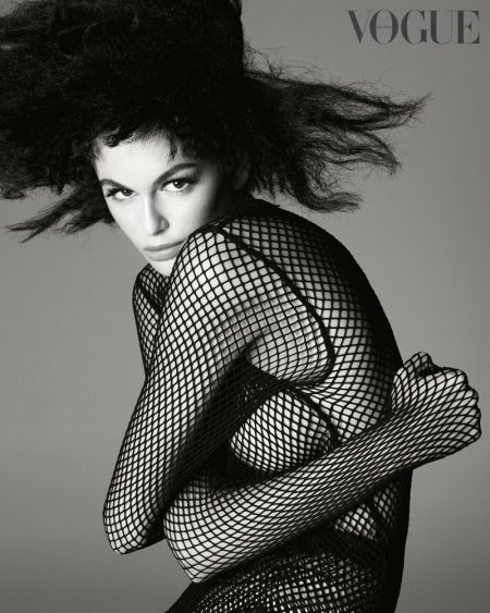 Kaia Gerber Lands First Vogue UK Cover (Photos) Kaia Gerber Lands First Vogue UK Cover (Photos)