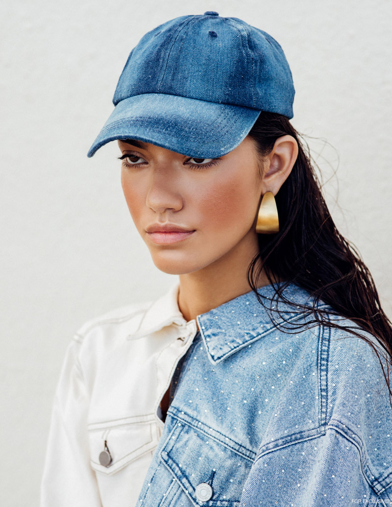 White Jacket BP, Denim Jacket Topshop, Cap Melrose and Market and Jewelry stylist’s own. Photo: IJfke Ridgley