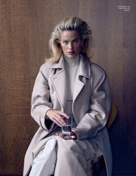 Carolyn Murphy Charms in Max Mara for Harper’s Bazaar Korea Carolyn Murphy Charms in Max Mara for Harper’s Bazaar Korea
