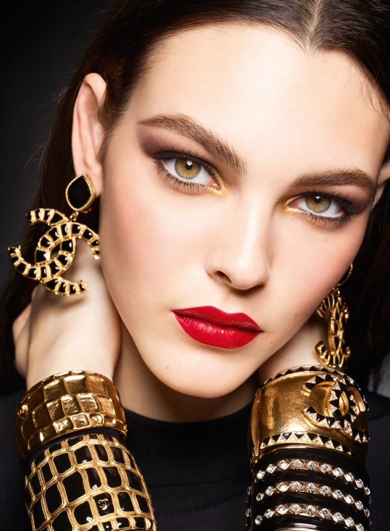 Vittoria Ceretti stars in Chanel Makeup Holiday 2019 campaign