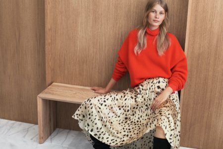 Elevated Essentials: 8 Easy Fall Looks From H&M Sofia Mechetner stars in H&M Elevated Essentials fall-winter 2019 lookbook