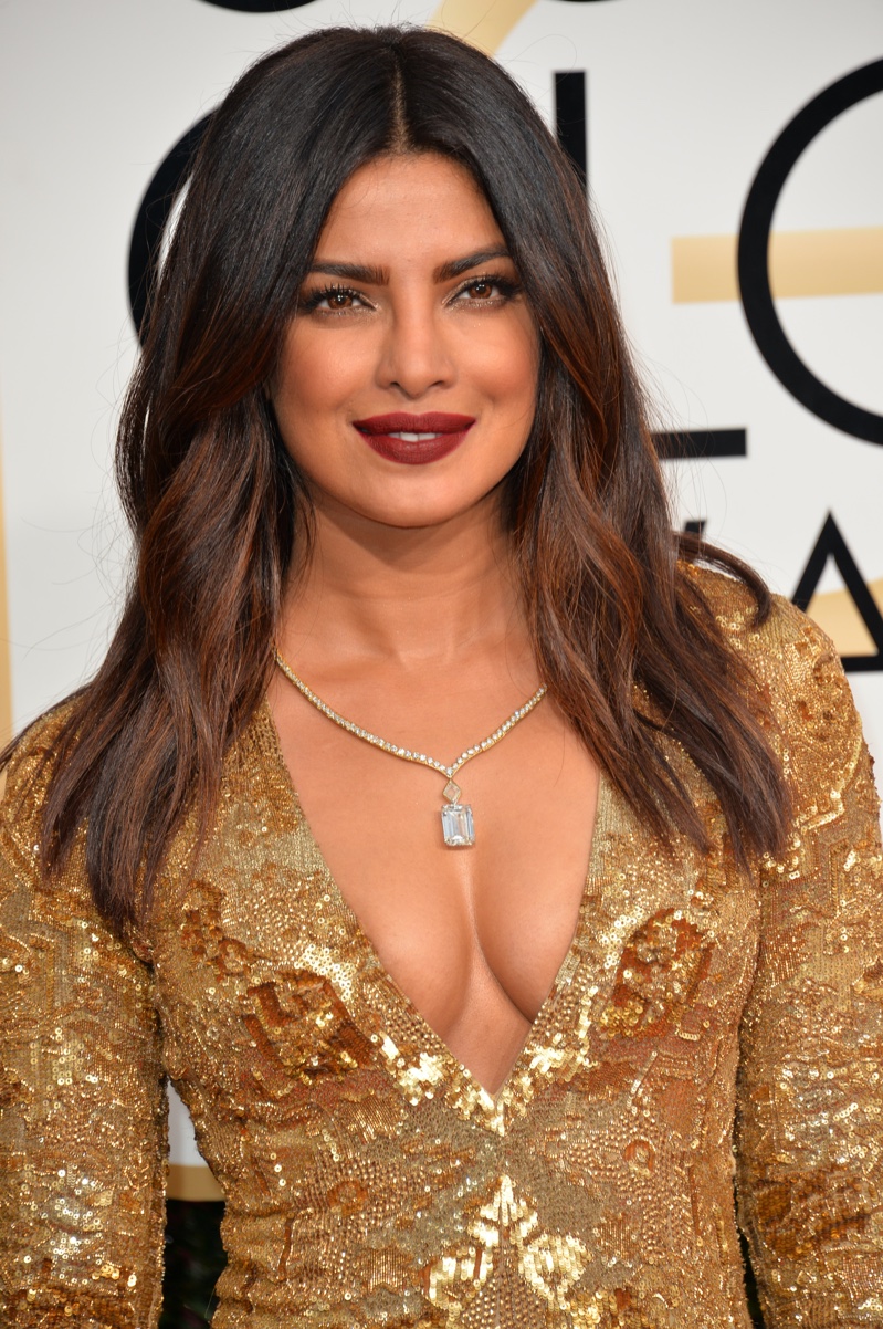 Priyanka Chopra shows how to wear chestnut brown hair with an ombre / bayalage effect.