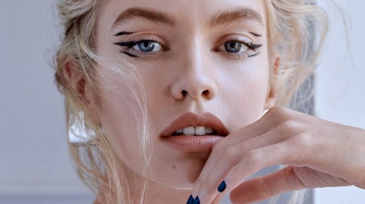 Stella Maxwell Wears On-Trend Beauty for Vogue Taiwan