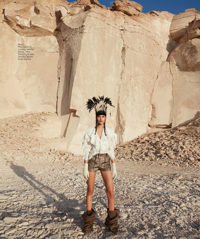 Elizabeth Salt Poses in Peru for Harper's Bazaar Mexico