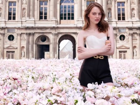 Emma Stone Is in Full Bloom for Louis Vuitton 'Coeur Battant' Ad Emma Stone stars in Louis Vuitton Coeur Battant fragrance campaign