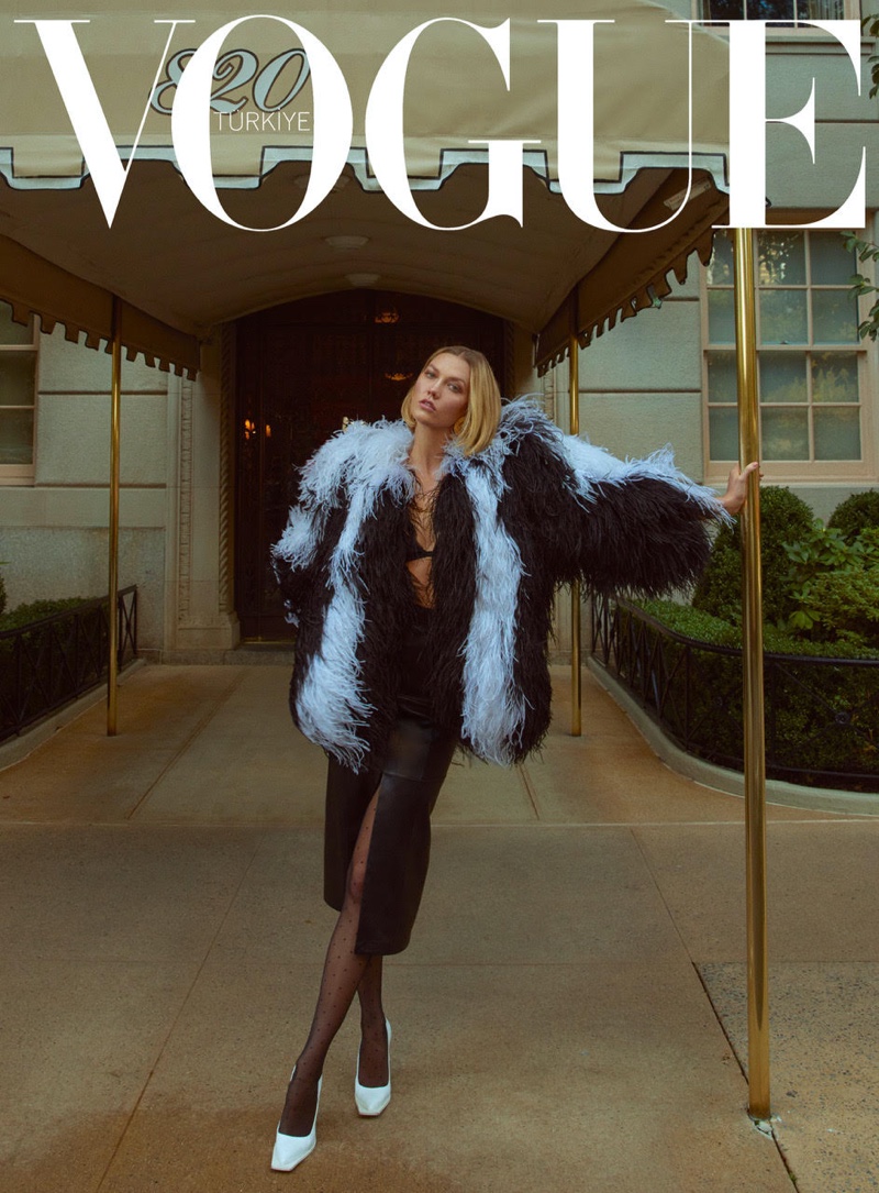 Under the Covers 2: Fashion Killa - Página 33 Karlie-Kloss-Vogue-Turkey-Cover-Photoshoot02