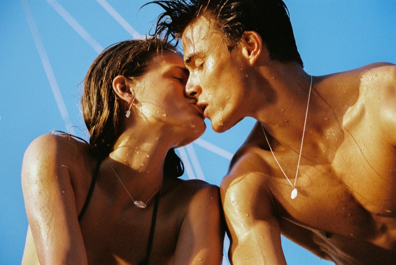 Model couple Lois Schindeler & Tom Cornelisse share a kiss in Ribs & Dust resort 2020 campaign