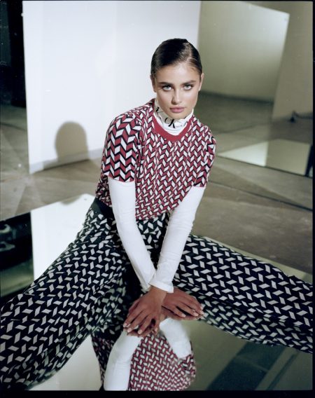Taylor Hill Tries On Chic Prints for InStyle Mexico Taylor Hill Tries On Chic Prints for InStyle Mexico