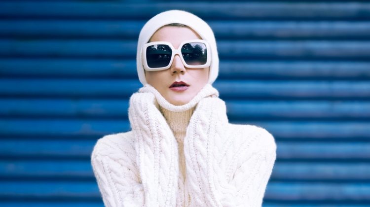 Top 10 Fashion Trends for Winter 2019 Winter Fashion Sweater Sunglasses Model