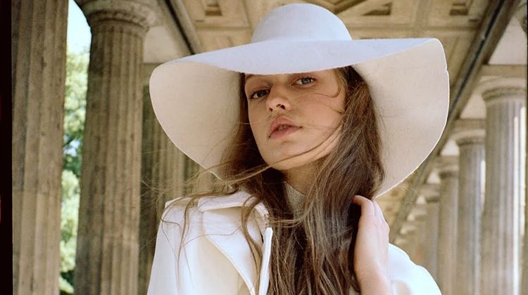 Cosima Fritz Models White Looks for TELVA Magazine