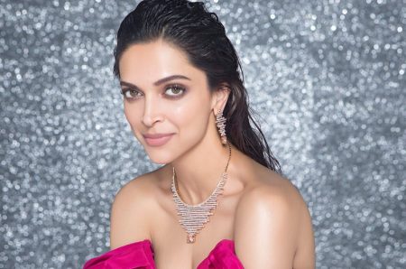 Deepika Padukone Sparkles in Tanishq Jewelry Campaign Deepika Padukone Sparkles in Tanishq Jewelry Campaign