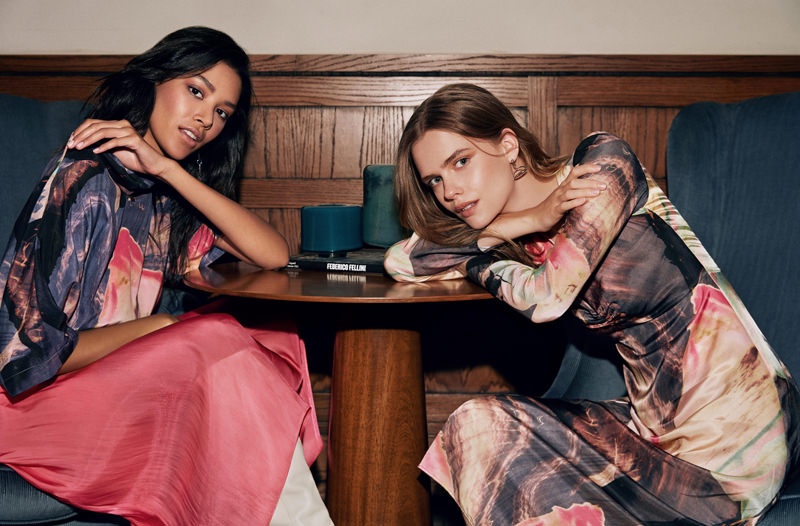 Oriana Gil and Stina Rapp Wastenson pose in Maksu fall-winter 2019 campaign