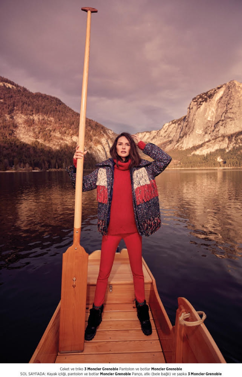 Dressed in red, Yasemin Ozilhan embraces apres-ski style