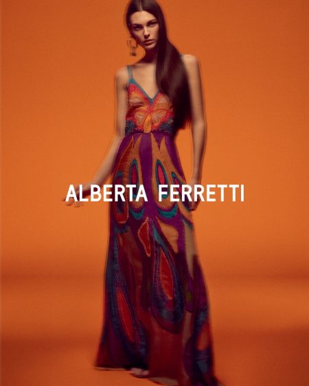 Vittoria & Adut Enchant in Alberta Ferretti Spring 2020 Campaign An image from Alberta Feretti's spring 2020 advertising campaign
