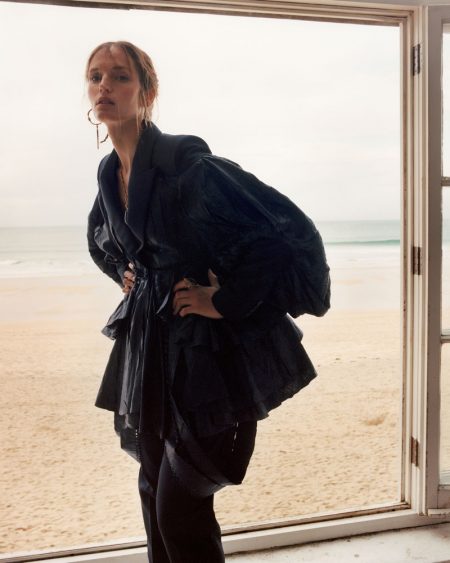 Vivien, Felice & Imaan Go Seaside in Alexander McQueen Spring 2020 Campaign Vivien Solari fronts Alexander McQueen spring-summer 2020 campaign