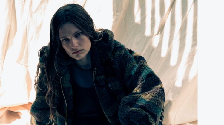 Laura Schoenmakers Embraces Neutral Fashion for Faces Magazine Laura Schoenmakers Embraces Neutral Fashion for Faces Magazine