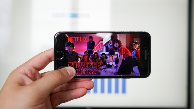 Netflix Stranger Things Season 3 Phone Screen