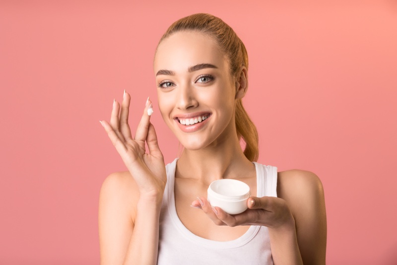 Blonde Model Cream Jar Beauty