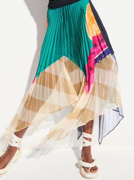 H&M Studio Heads to the Beach for Spring 2020 Collection