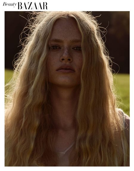 Anne Zarske Brings Beauty Outdoors for Harper's Bazaar Turkey Anne Zarske Brings Beauty Outdoors for Harper's Bazaar Turkey