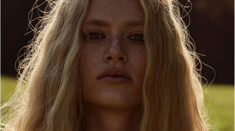 Anne Zarske Brings Beauty Outdoors for Harper’s Bazaar Turkey