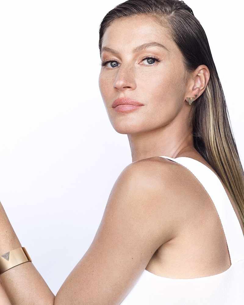 Gisele Bundchen stars in Vivara Icona 2020 campaign