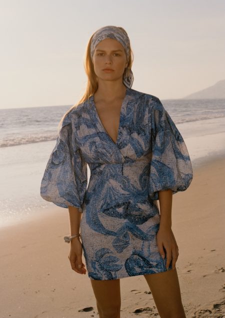 Anna, Alicia & Pooja Front H&M Conscious Exclusive Spring 2020 Campaign Anna, Alicia & Pooja Front H&M Conscious Exclusive Spring 2020 Campaign