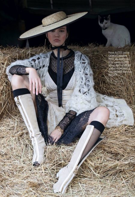 Laia Veiga Wears Farm Girl Looks for ELLE Bulgaria Laia Veiga Wears Farm Girl Looks for ELLE Bulgaria
