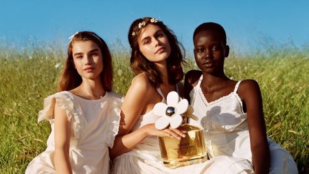 Kaia, Adut & Meghan Charm in Marc Jacobs Daisy Fragrance Ad Megan Roche, Kaia Gerber and Adut Akech star in Marc Jacobs Daisy Love fragrance campaign