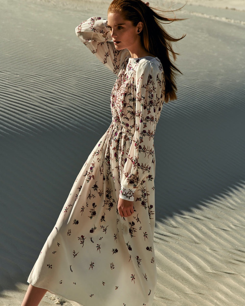 Alexina Graham Embraces Desert Style for ELLE France