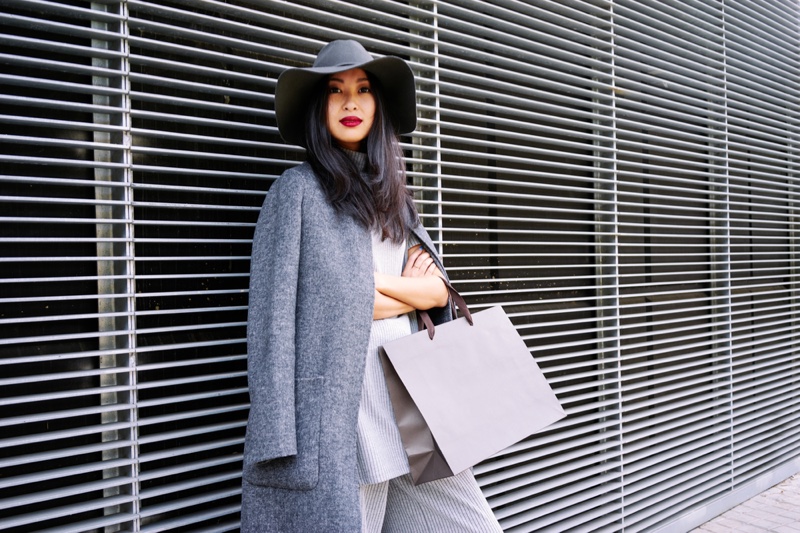 Fashionable Woman Floppy Hat Coat Blank Bag