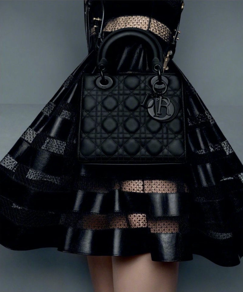 An image from Dior's pre-fall 2020 advertising campaign