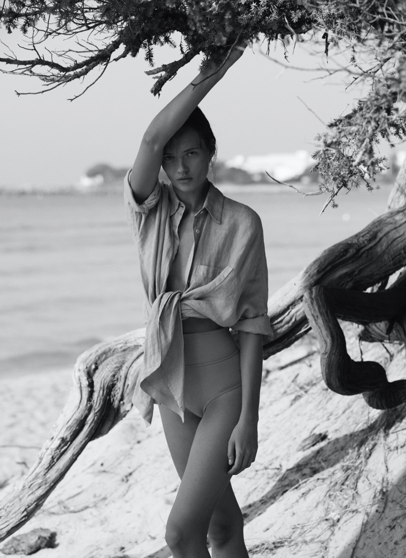 Max Mara shows off Leisure Beachwear spring-summer 2020 collection