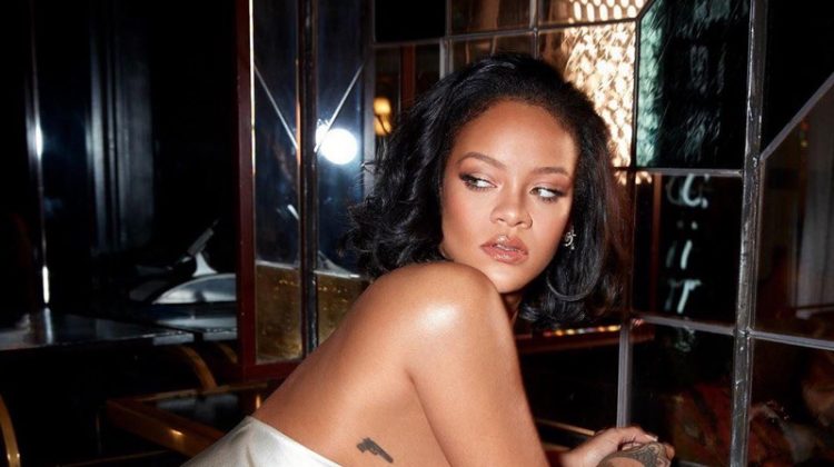 Rihanna Glows in Fenty Beauty ‘Cheeks Out’ Blush