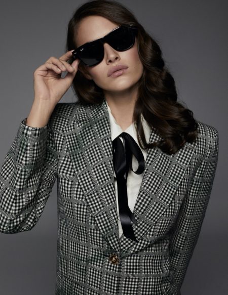 Vanessa Moody Models Office-Ready Looks for ELLE Italy Vanessa Moody Models Office-Ready Looks for ELLE Italy