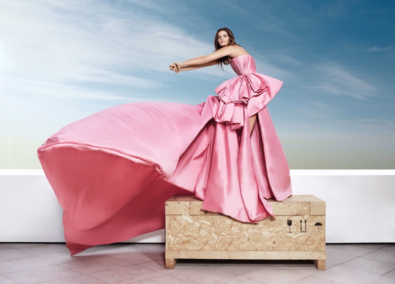 Striking a pose, Isabeli Fontana fronts Ali Younes Couture campaign.