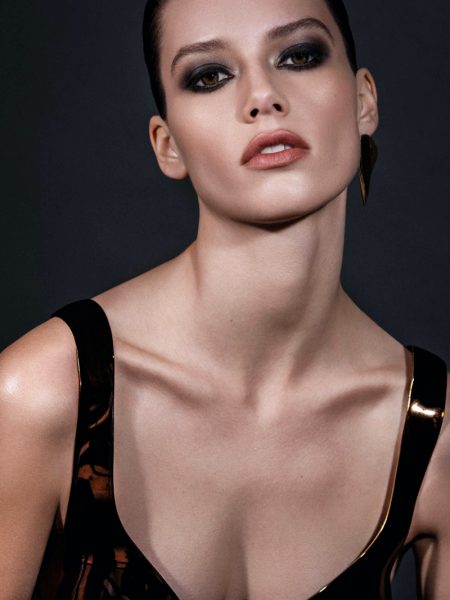 Jasmine Dwyer Shows Off Smokey Eyes for Harper's Bazaar Serbia Jasmine Dwyer Shows Off Smokey Eyes for Harper's Bazaar Serbia