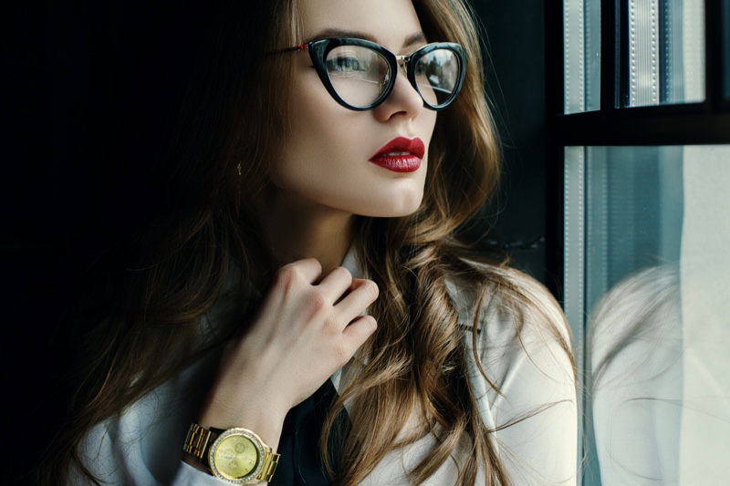 Model Looking Window Cat Eye Glasses Gold Watch