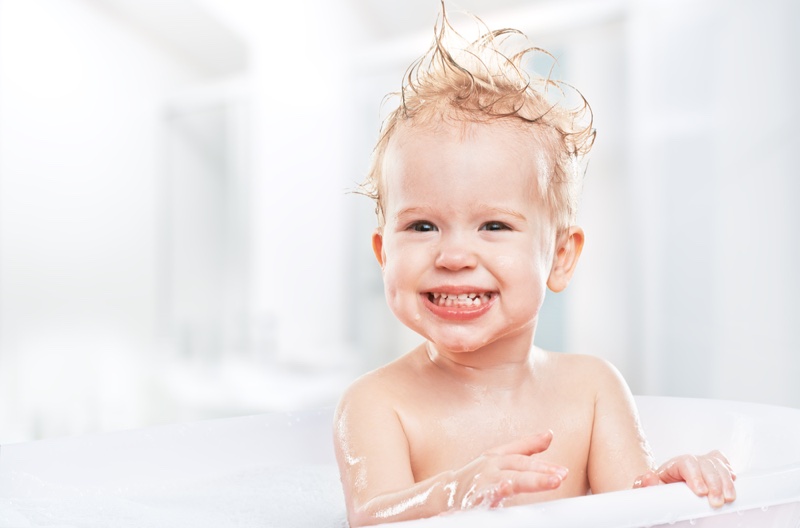 Smiling Baby Wet Hair Shampoo Bath
