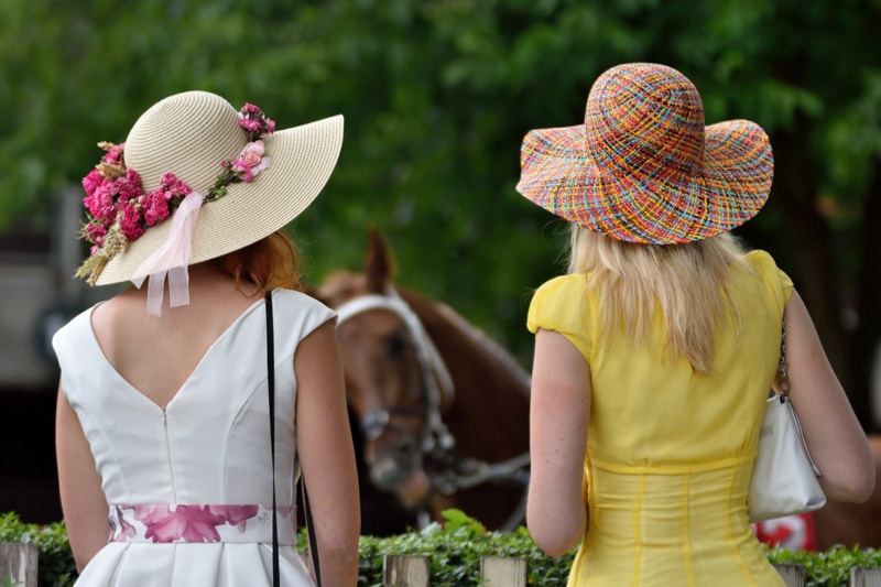 Women Derby Hats Dresses Horse Race