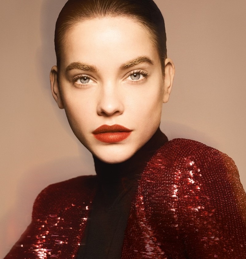 Armani Beauty unveils Lip Maestro Gold Mania campaign.