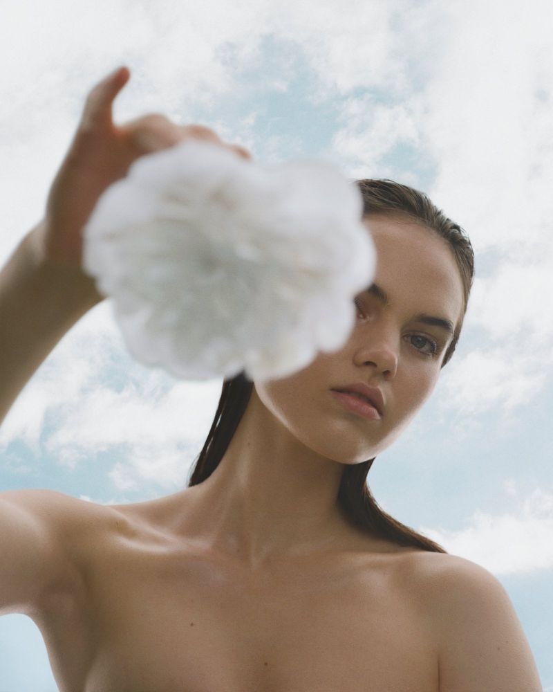 Chanel unveils Hydra Beauty 2020 campaign.