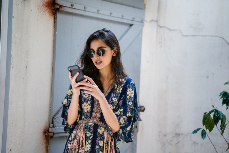 Influencer Fashion Floral Print Top Phone Sunglasses