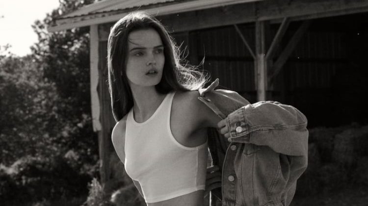 Lulu Tenney Embraces Zara’s Casual Styles