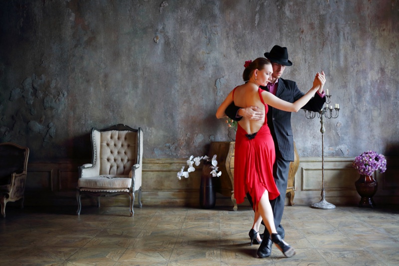 Photo Couple Dancing Tango Latin