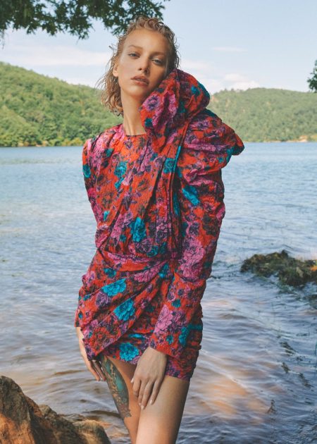 Rita Starostina Embraces Outdoor Style in Marie Claire Turkey Rita Starostina Embraces Outdoor Style in Marie Claire Turkey