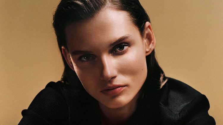 Giedre Dukauskaite Shines in Chanel Mademoiselle Privé Bouton Jewelry